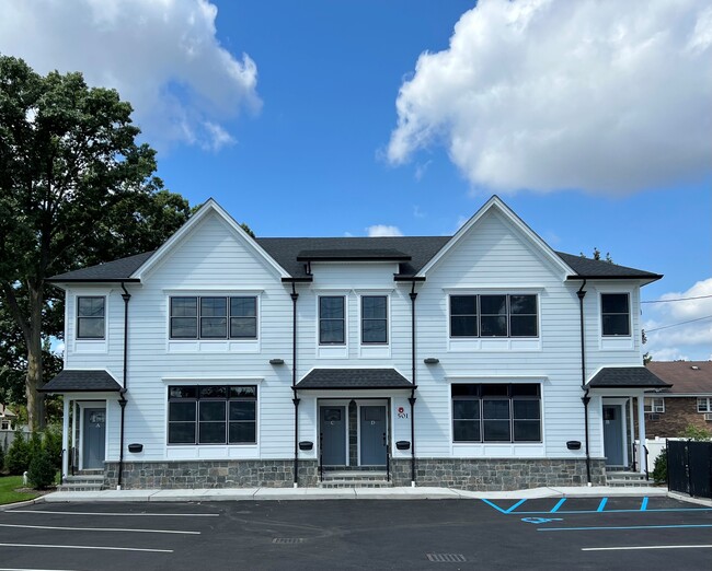 501 N Midland Ave 501 N Midland Ave Saddle Brook NJ 07663 Apartment