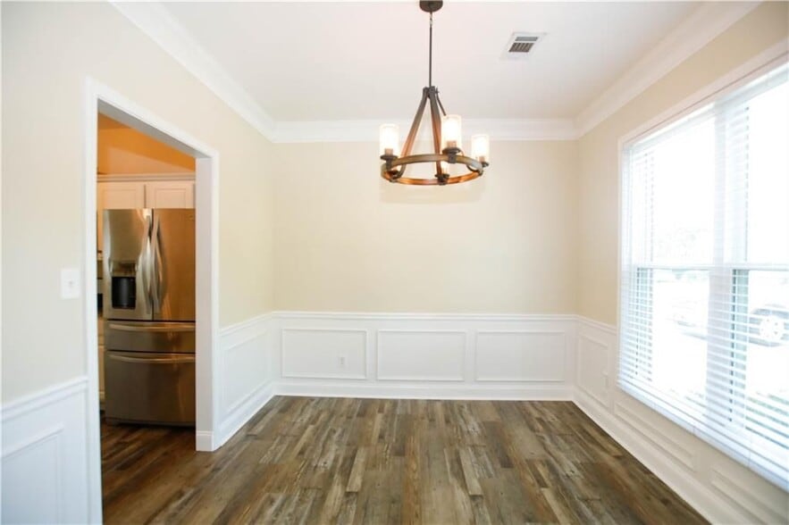 Building Photo - 1005 Landover Crossing