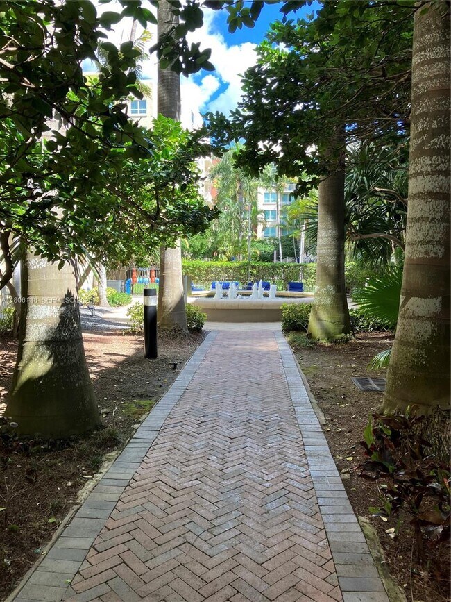 Building Photo - 2001 Biscayne Blvd