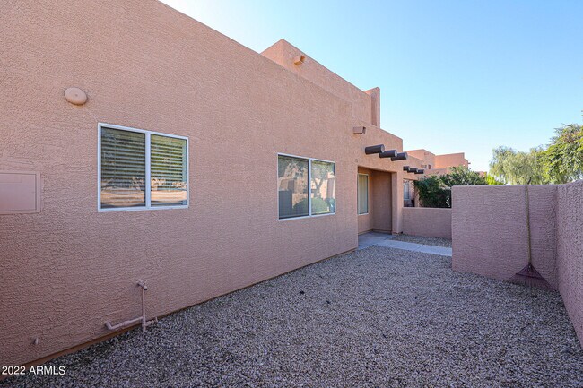 Building Photo - 8940 W Olive Ave