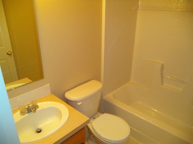 Building Photo - 685 W Tern Dr