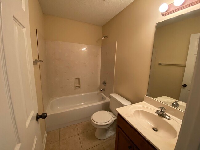 Building Photo - Gated Community - 3 Bedroom 2 Bathroom Cordova Rental Home