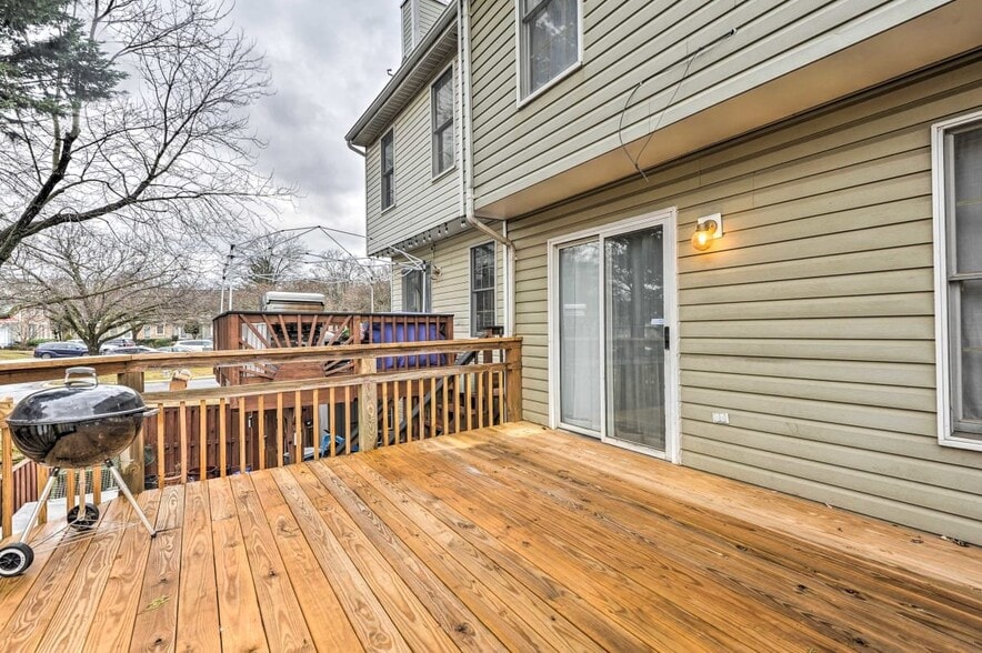 Building Photo - 4 Regalwood Terrace