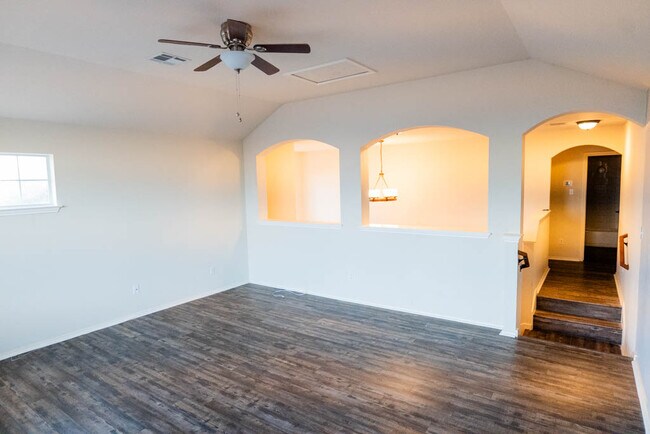 Building Photo - 404 Grisham Dr