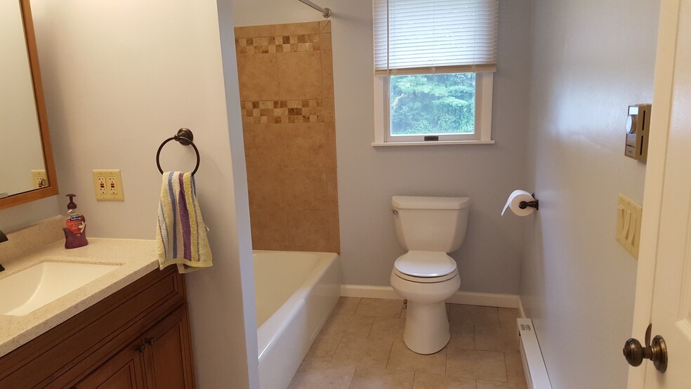 Building Photo - 794 Tanner Rd