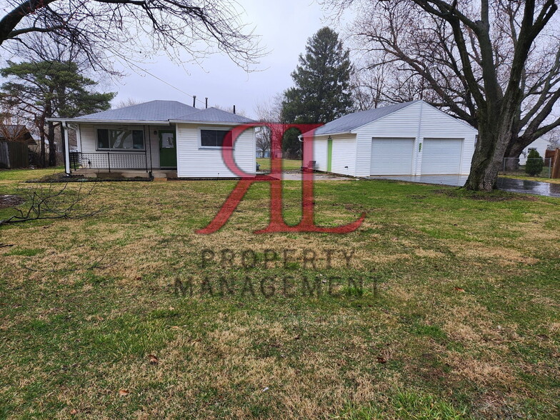 Building Photo - 2436 Charlemagne St