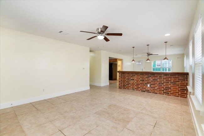 Building Photo - 500 Tillery St