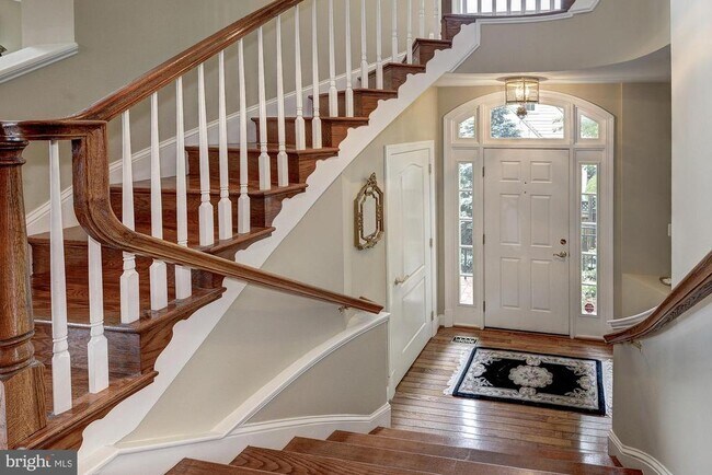 Building Photo - 1657 Colonial Hills Dr