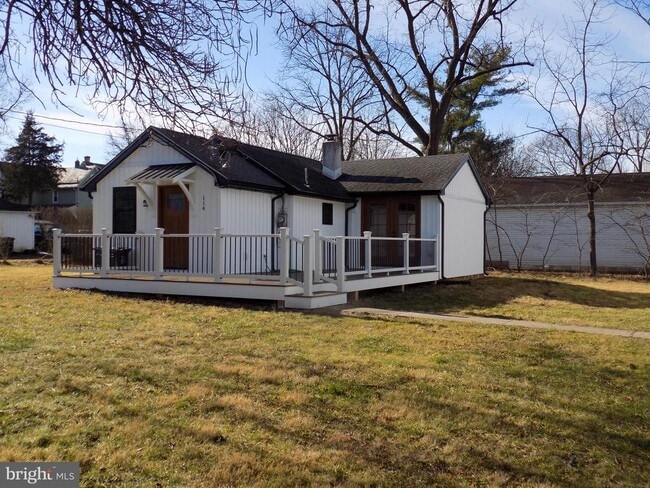 Building Photo - 114 N Penrose St