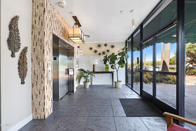 Building Photo - 1+1 Peninsula Condo on the Channel Islands Harbor w/lots of Amenities