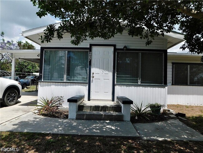 Building Photo - 287 Poe Ave