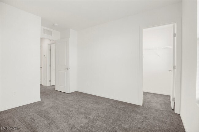 Building Photo - 3055 Magnolia Rnch Ave