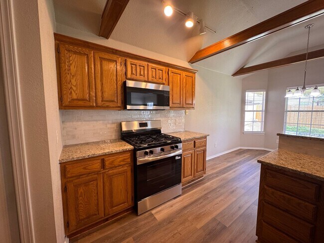 Building Photo - 3 Bedroom 2 bath Bixby Schools