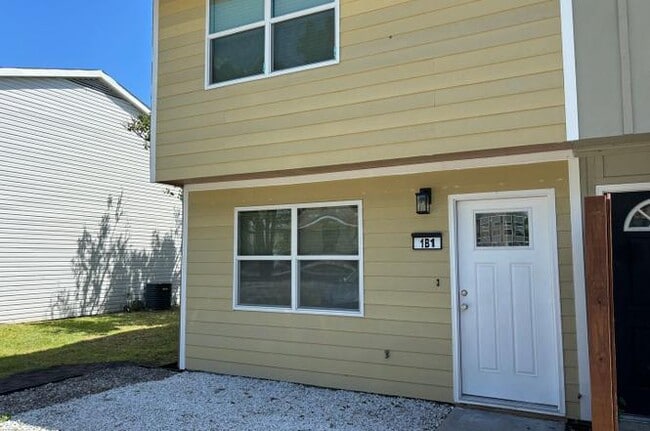 Primary Photo - 1600 Fawn Vista Dr N