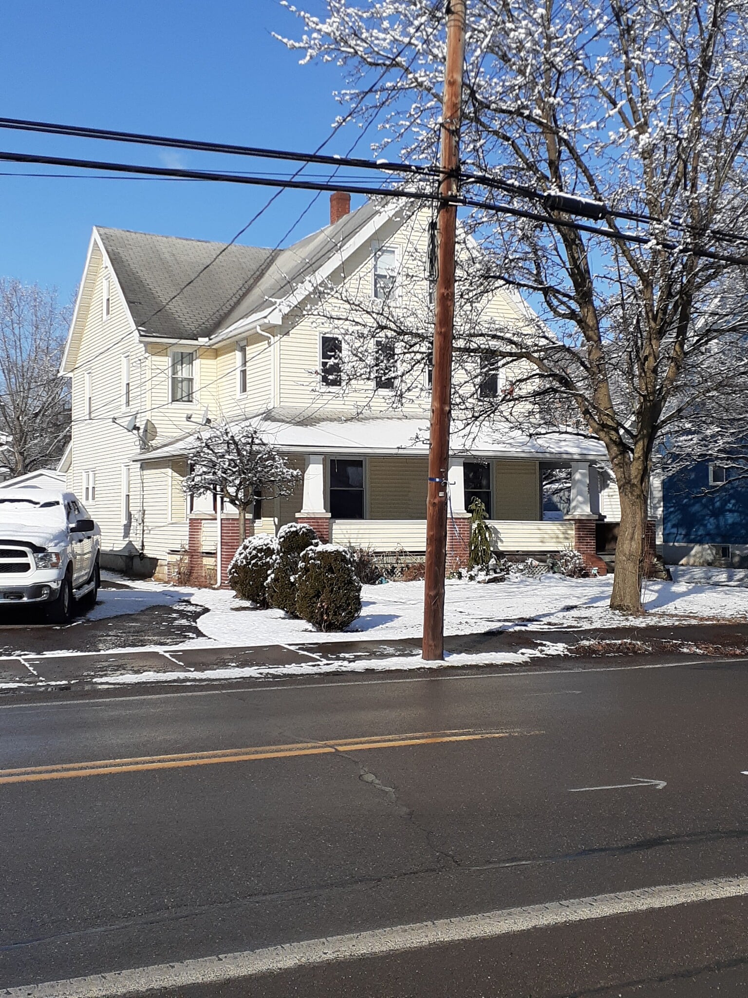 front - right side - 341 Summerhill Ave