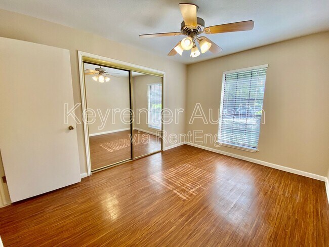 Building Photo - 1601 Faro Dr