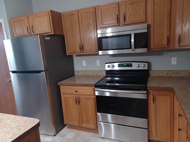 Building Photo - 4511 Twain Cir