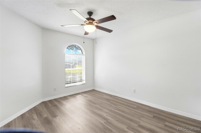 Building Photo - 809 Inverie Dr