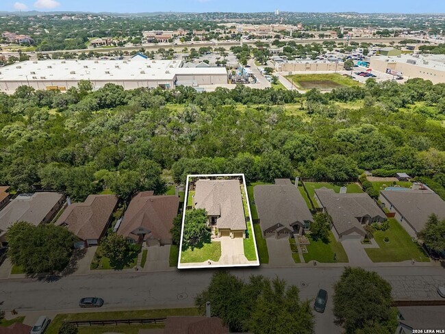 Building Photo - 1303 Bluff Forest