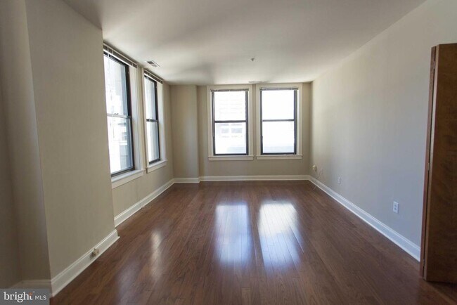Building Photo - 1411 Walnut St
