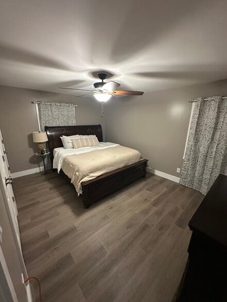 Master bedroom - 6178 Graceland Cir