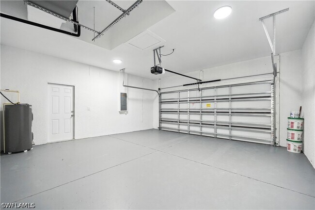 Building Photo - 4309 NW 38th Ave