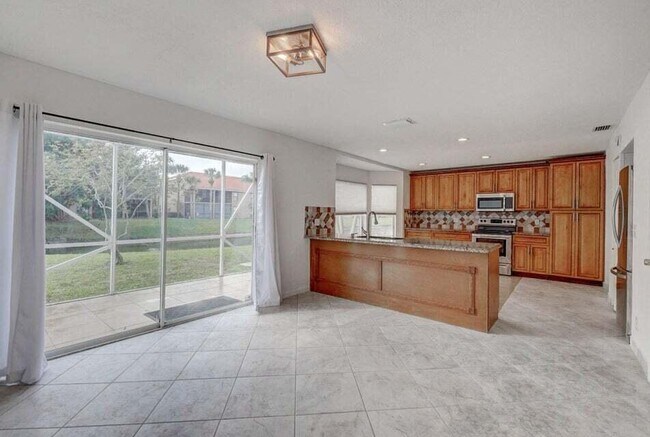 Building Photo - 10758 Lake Jasmine Dr