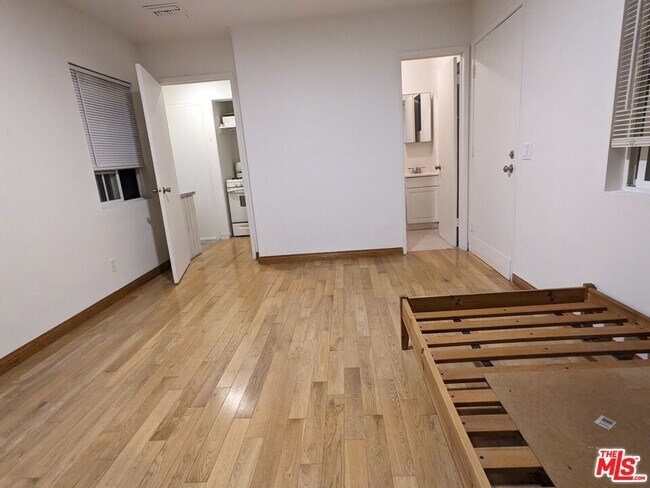 Building Photo - 4152 Verdugo Rd