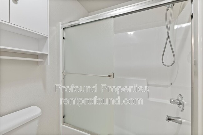 Building Photo - 17634 SW September Ln