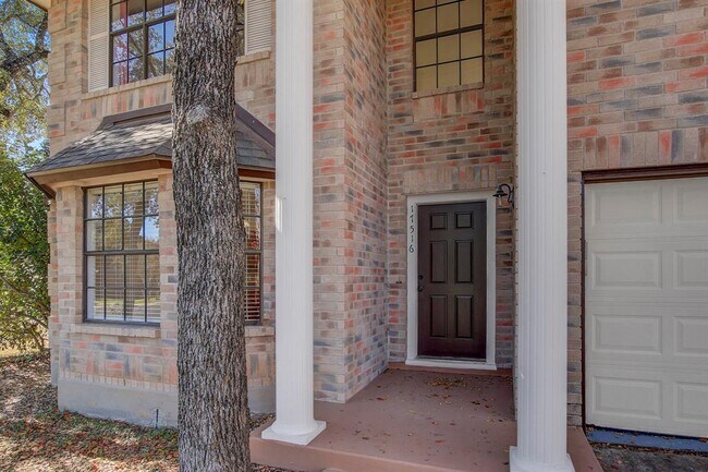 Building Photo - 17516 Klamath Falls Dr