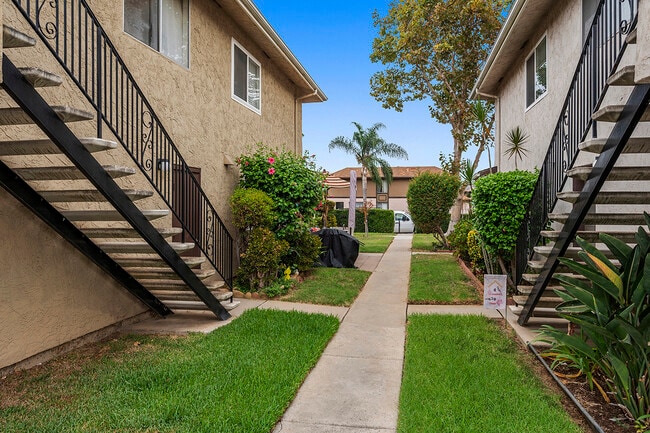 Building Photo - 12143 Wintercrest Dr
