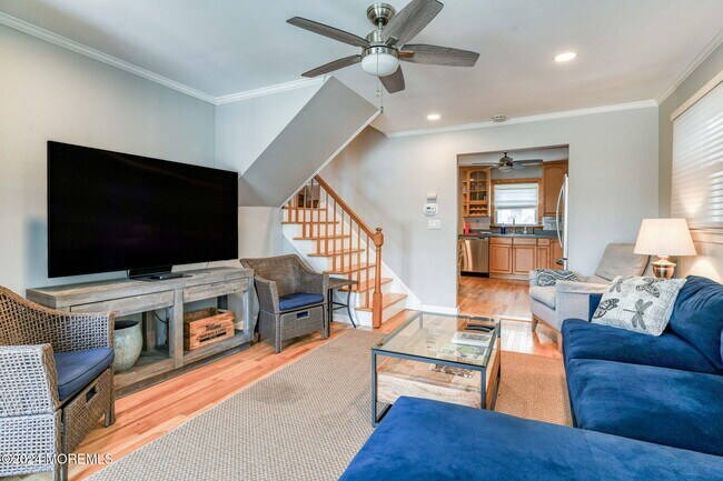 Building Photo - 6 1/2 Embury Ave