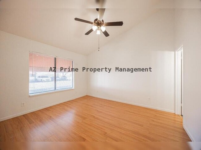 Building Photo - 2141 E Kirkland Ln