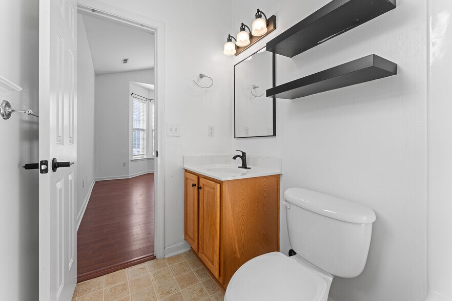 Building Photo - 4 Maravista Ave