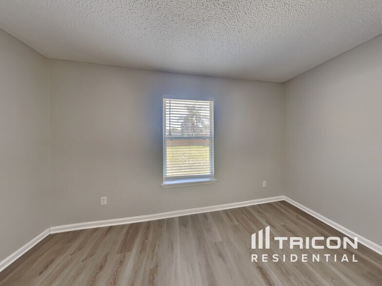 Building Photo - 3397 Westfield Dr