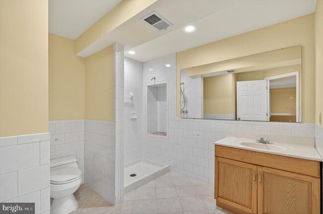 Building Photo - 14917 Brownstone Dr
