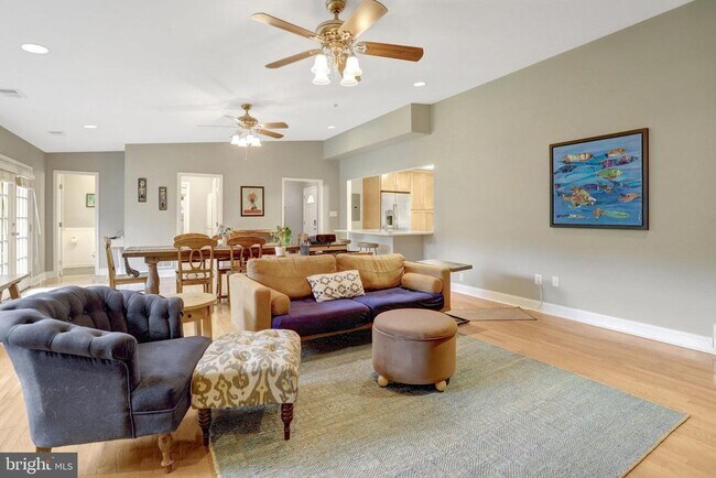 Building Photo - 6735 Williams Dr