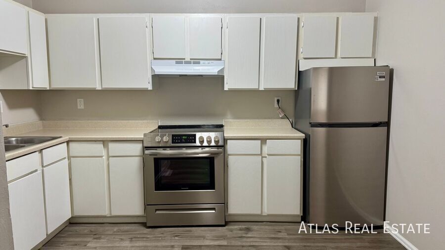 Building Photo - 4340 Ericson Dr