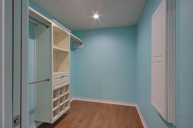 Building Photo - 720 Tennessee Acres Dr