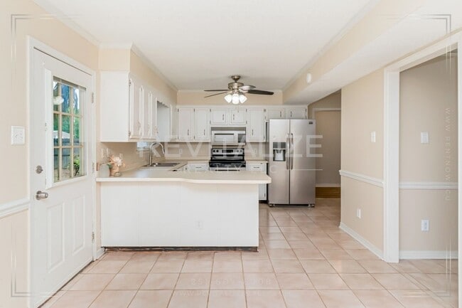 Building Photo - 9490 Cinder Dr