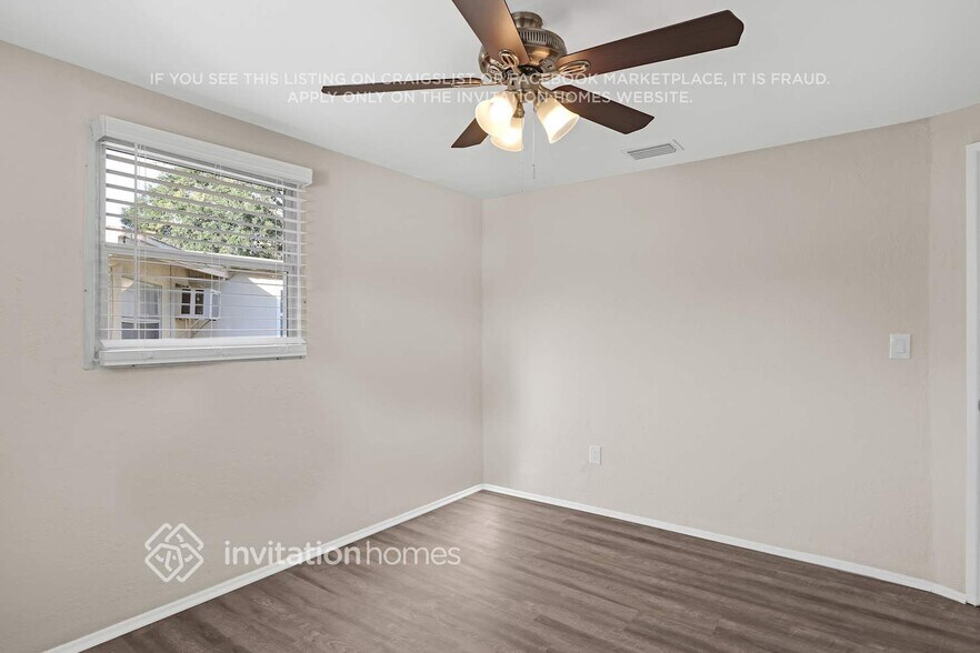 Building Photo - 11707 102nd St