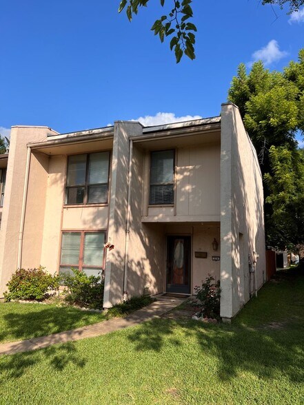 Building Photo - 324 Arborview Dr