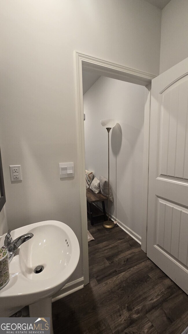 Building Photo - 364 Stoneybrook Dr