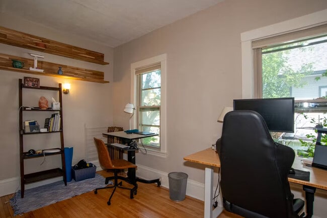 Building Photo - 3216 15th Ave S