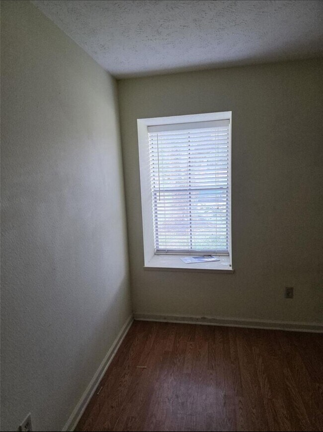 Building Photo - 14319 Whitecross Dr