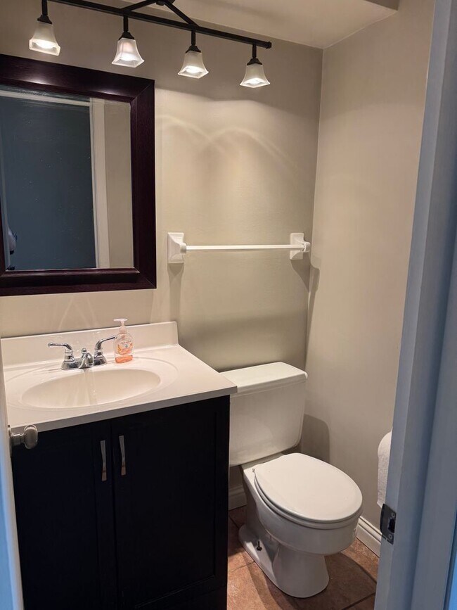 Building Photo - 4763-4765 Nugent Dr