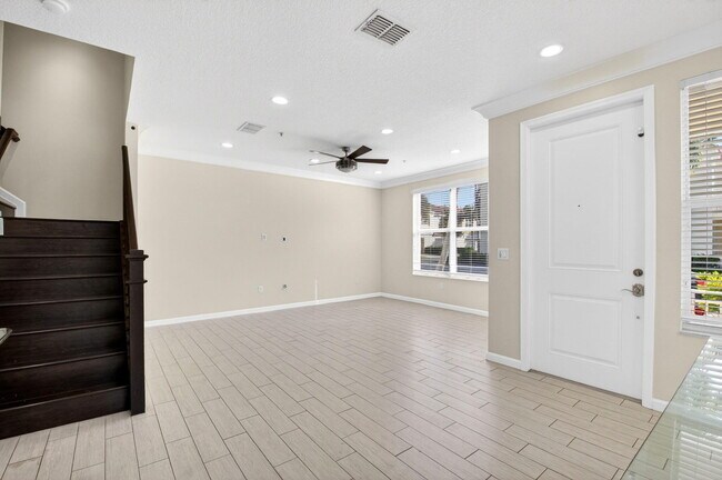 Building Photo - 4920 NW 15th Ave