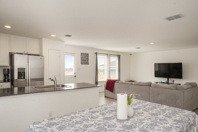 Building Photo - **First Month Rent Special**50% Off First Month Rent**Call Today! "Spacious 4-Bed, 3-Bath Gem in ...