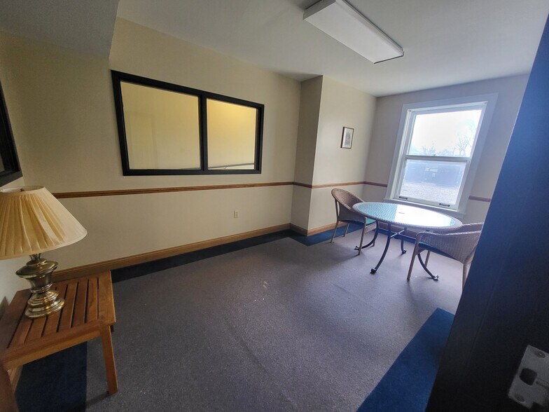 Building Photo - 3958 N 22nd St