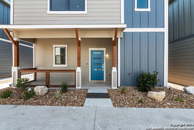 Building Photo - 211 Utah St